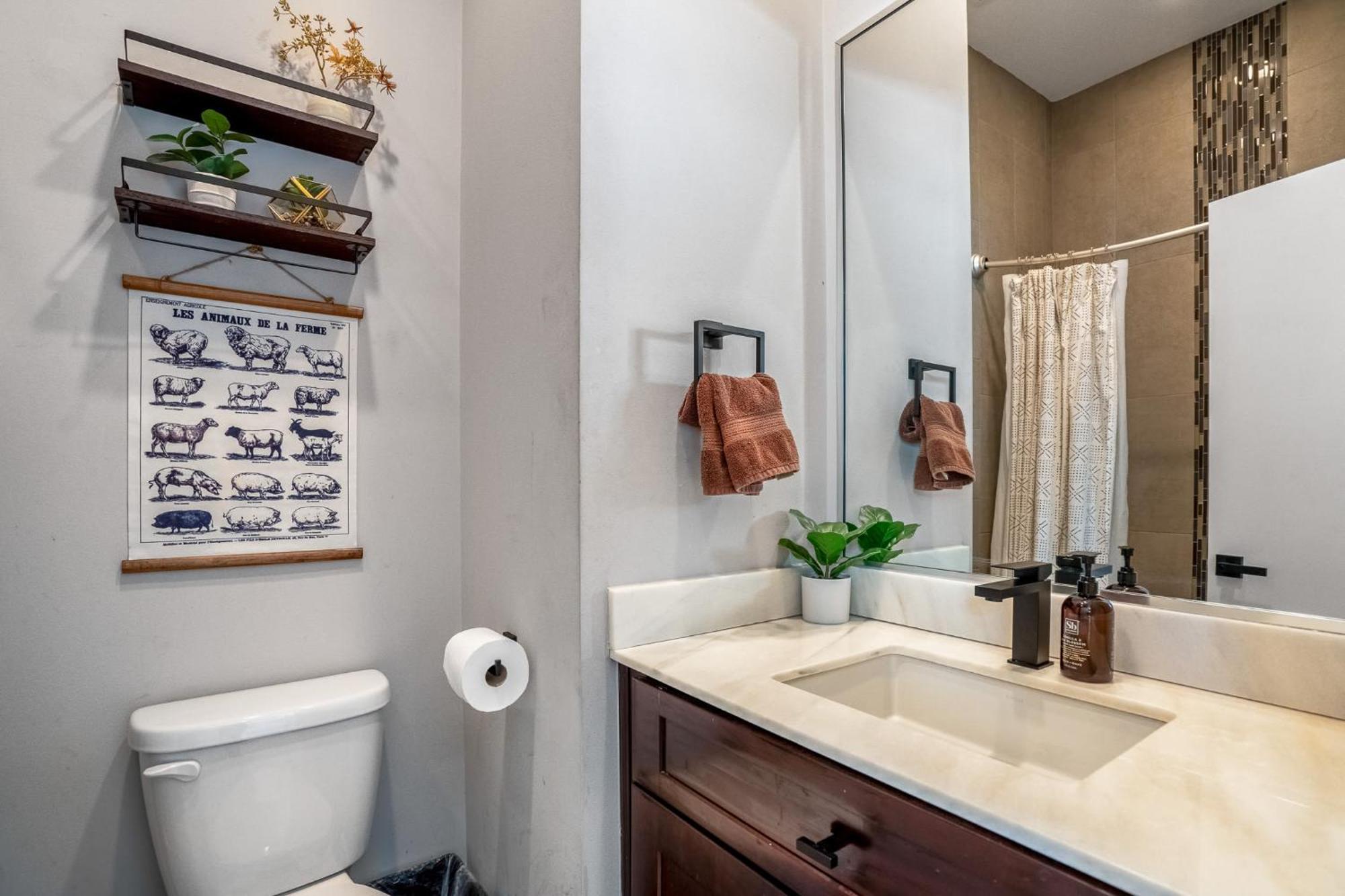 Villa Luxury Downtown Getaway With Breathtaking Views Houston Esterno foto