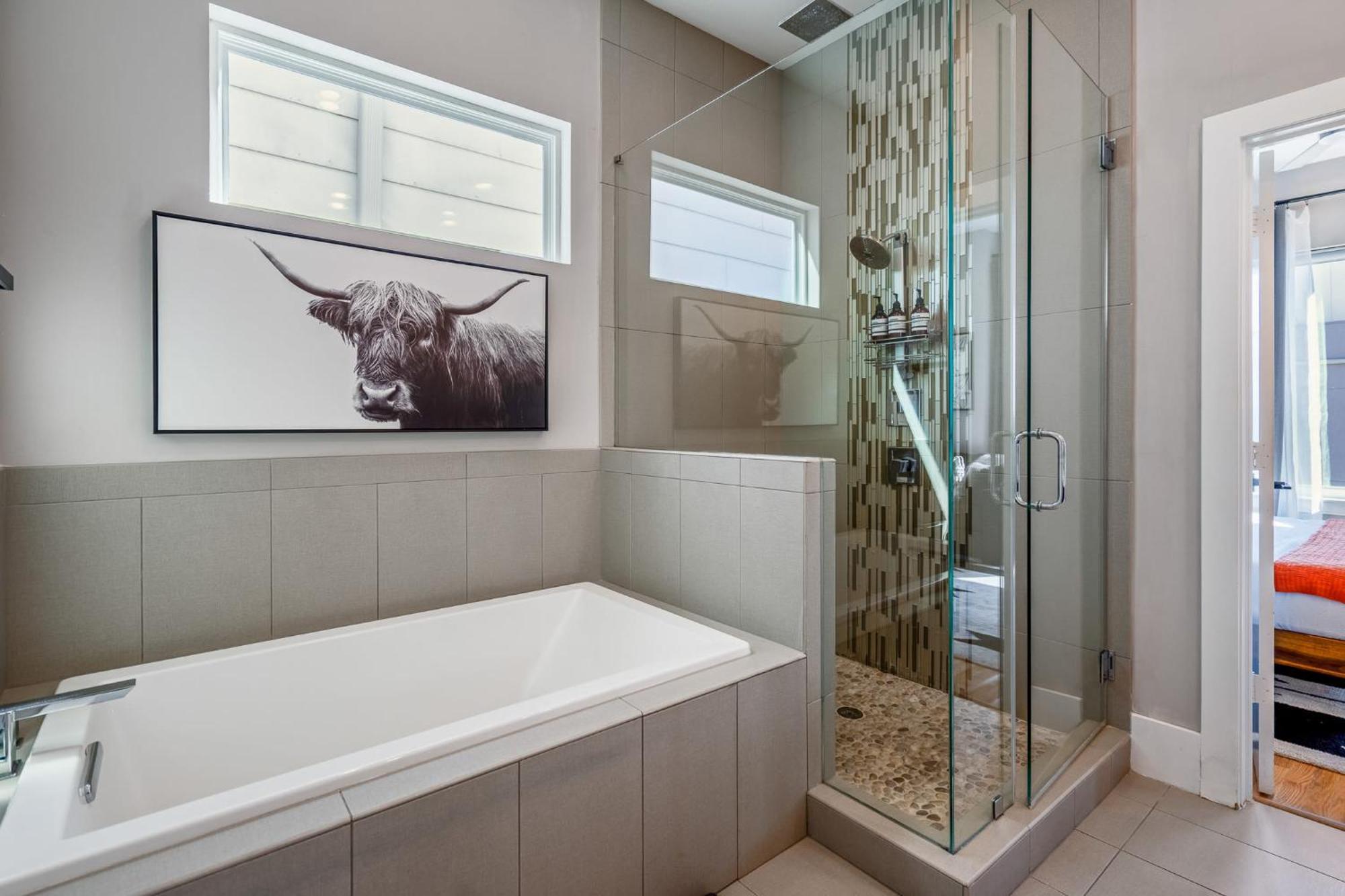 Villa Luxury Downtown Getaway With Breathtaking Views Houston Esterno foto
